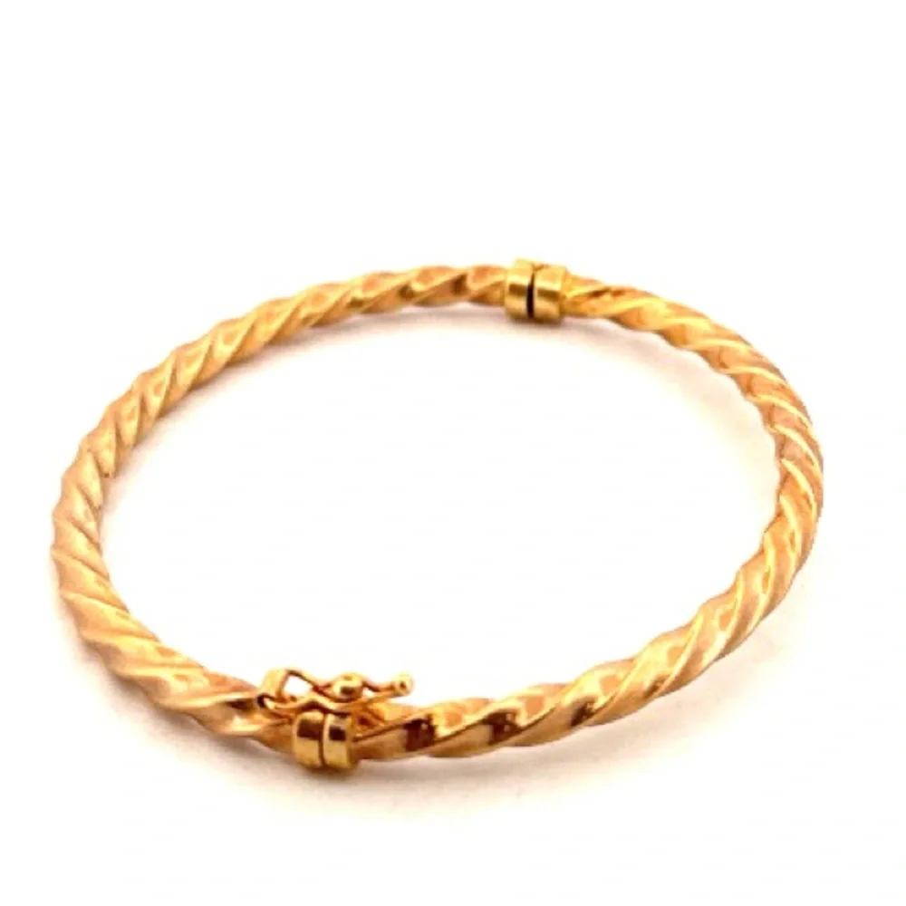 Chapelle 9K Yellow Gold Twisted Hinged Vintage Bracelet 6.75
